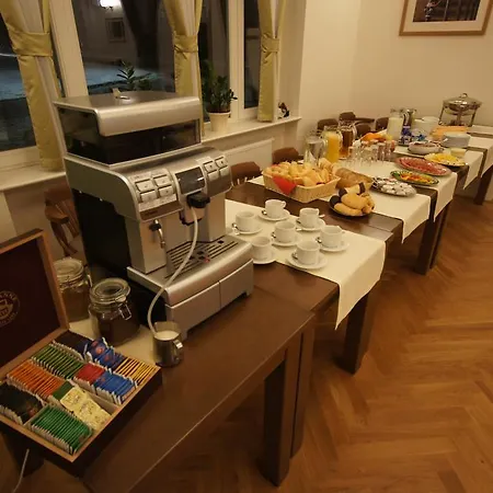 Hotel Pod Zelenym Dubem 3*