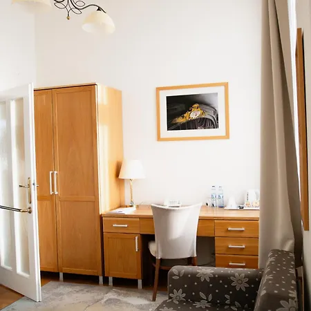 Hotel Pod Zeleným Dubem 3*