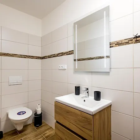 Pod Zelenym Dubem 3*