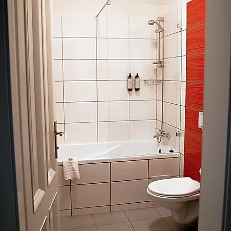 Pod Zelenym Dubem 3*