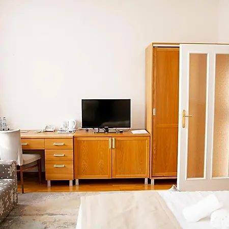 Pod Zelenym Dubem Hotel 3*
