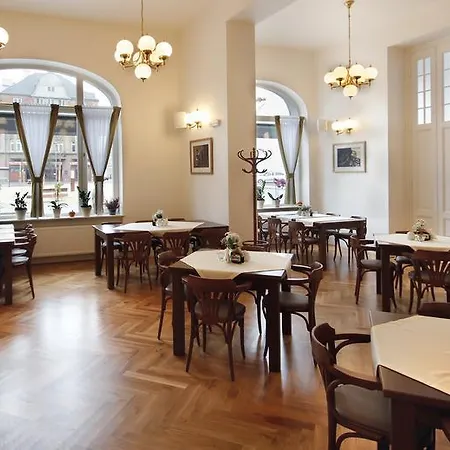Pod Zelenym Dubem Hotel 3*